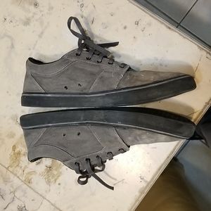 Grey Etnies Skate Shoes